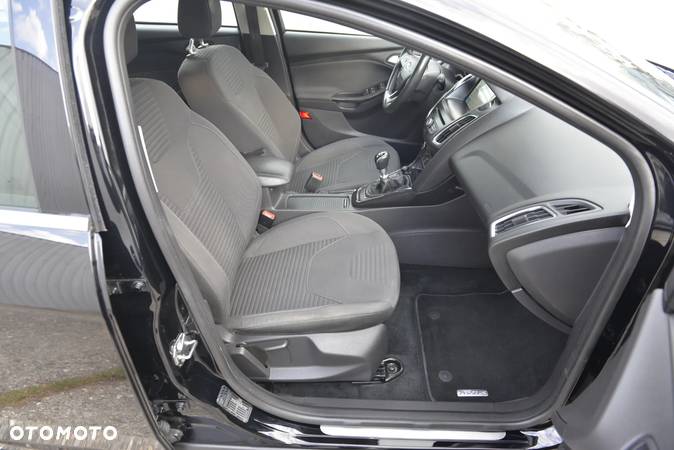 Ford Focus 2.0 TDCi Titanium ASS - 12