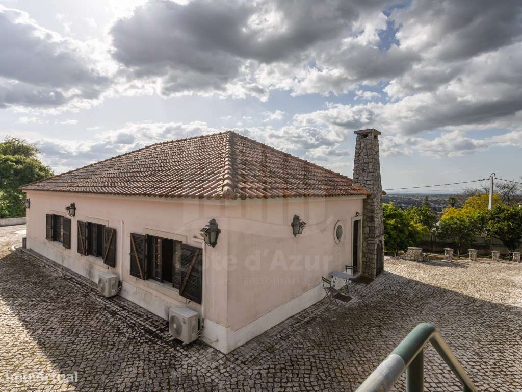 Moradia com vista panorâmica sobre Lisboa-35