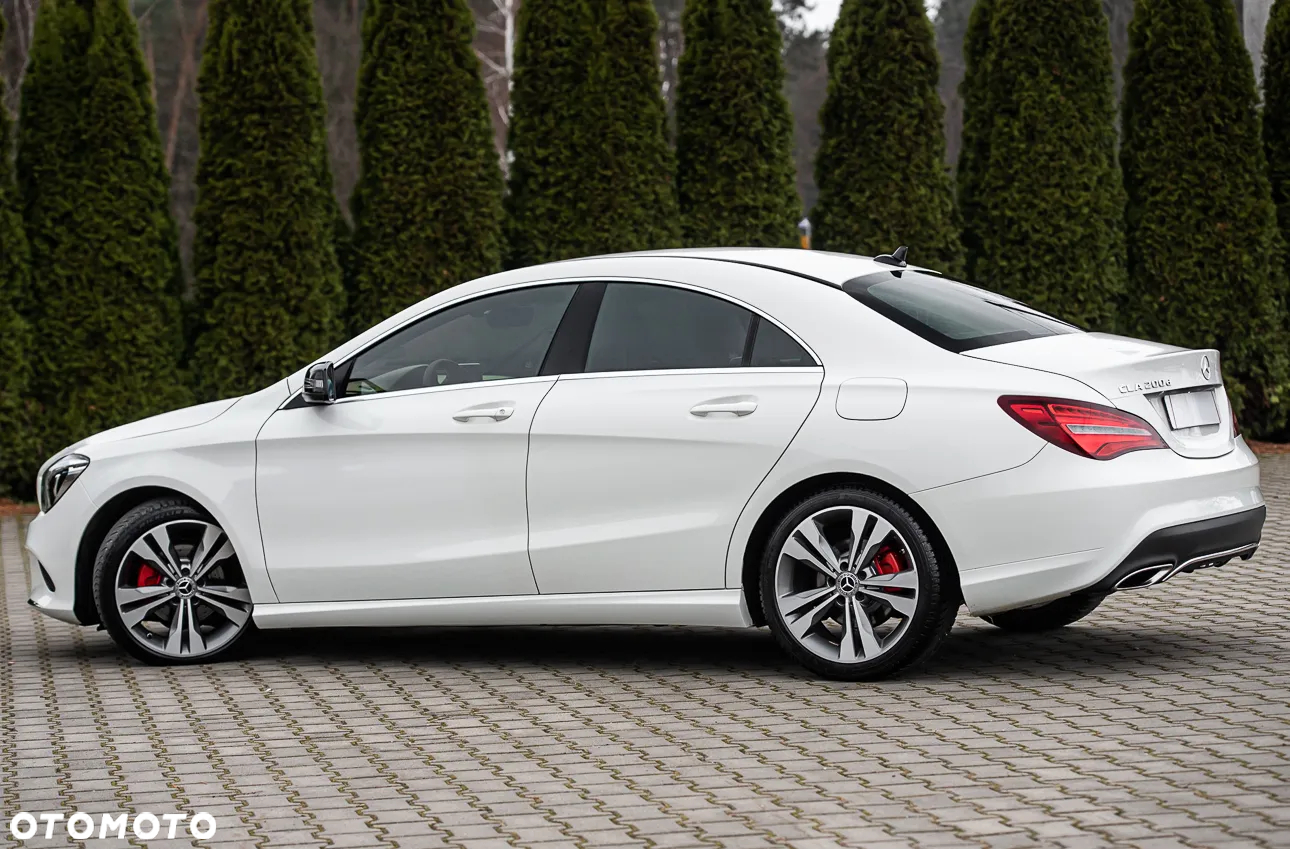 Mercedes-Benz CLA 200 d - 10