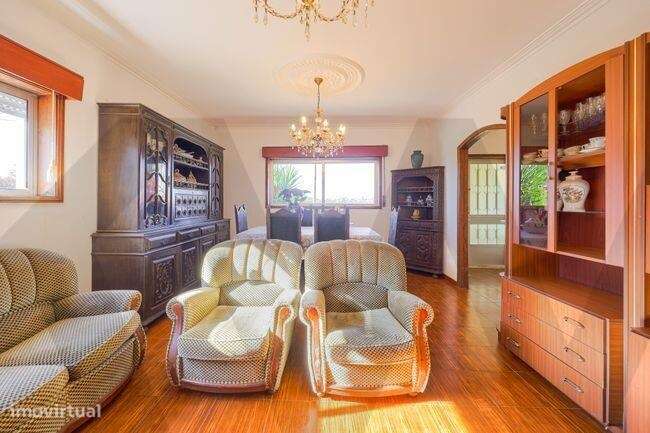 Moradia T6 Bifamiliar em Milheirós de Poiáres - Grande imagem: 5/43