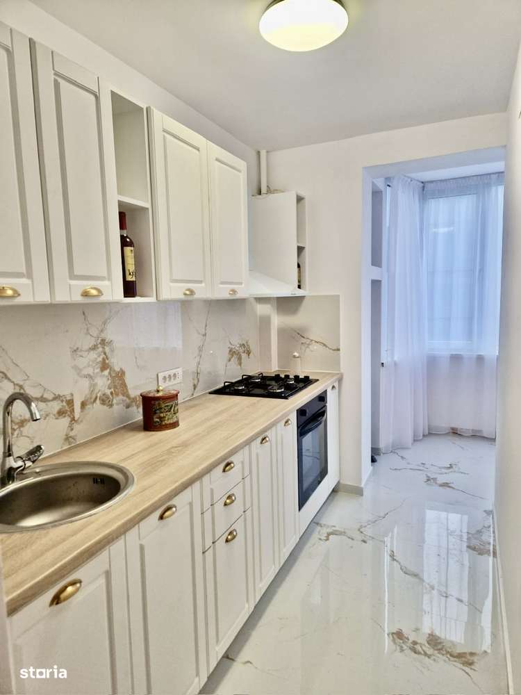 Unirii-Ultracentral/ vis-a-vis de Cocor/ B-dul Bratianu/ COMISION-0%-3