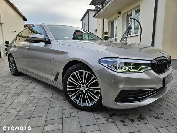 BMW Seria 5 520d Sport Line - 1