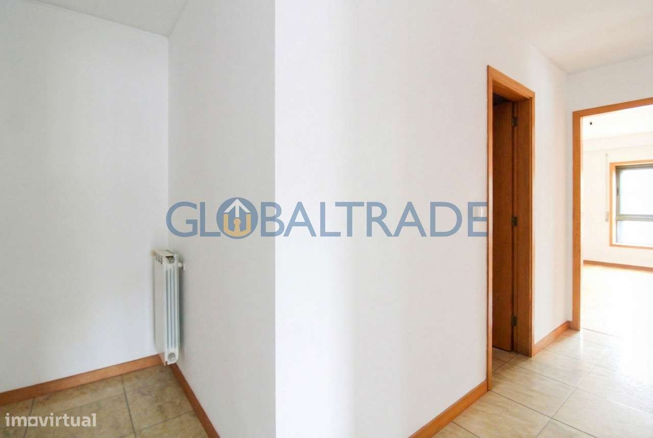 Apartamento T3 Renovado - Condomínio Fechado em Rio Tinto-17