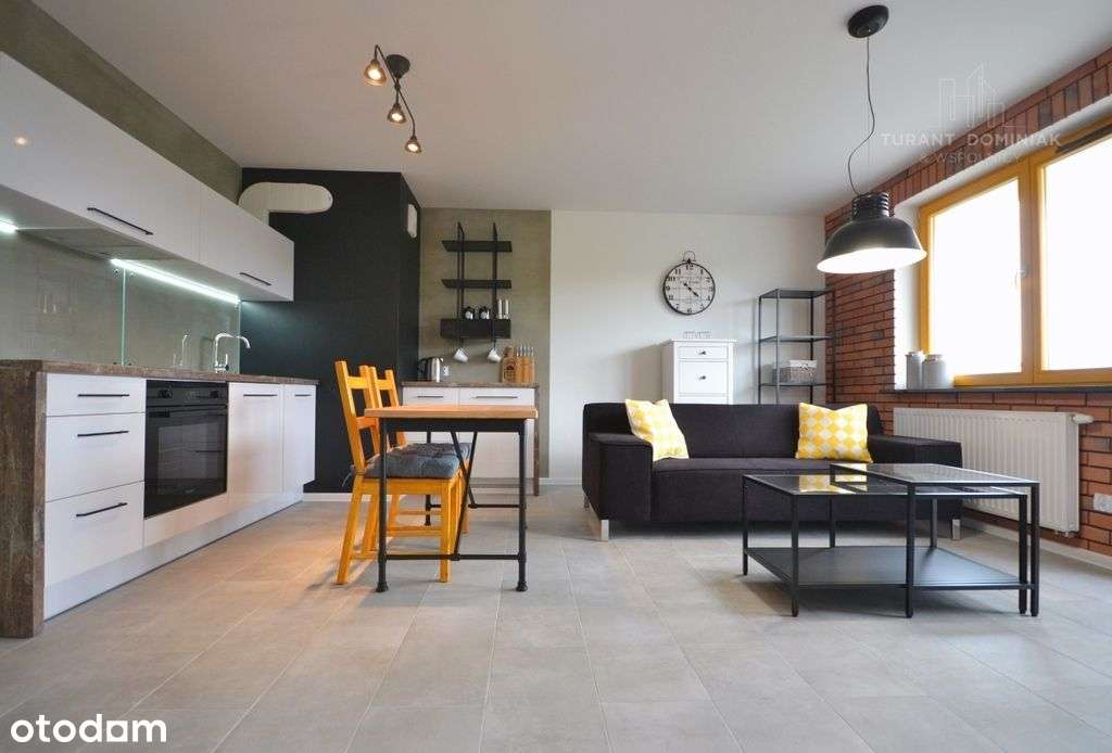 Słoneczne dwupokojowe mieszkanie z balkonem-1