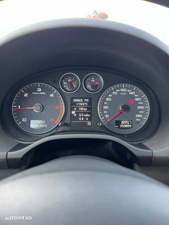 Audi A3 Sportback 2.0 TDI Ambiente - 5