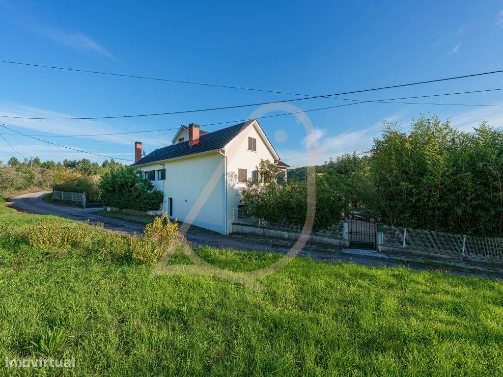 Refúgio Perfeito no Campo com Vista de Sonho e Piscina!-45
