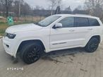 Jeep Grand Cherokee - 21