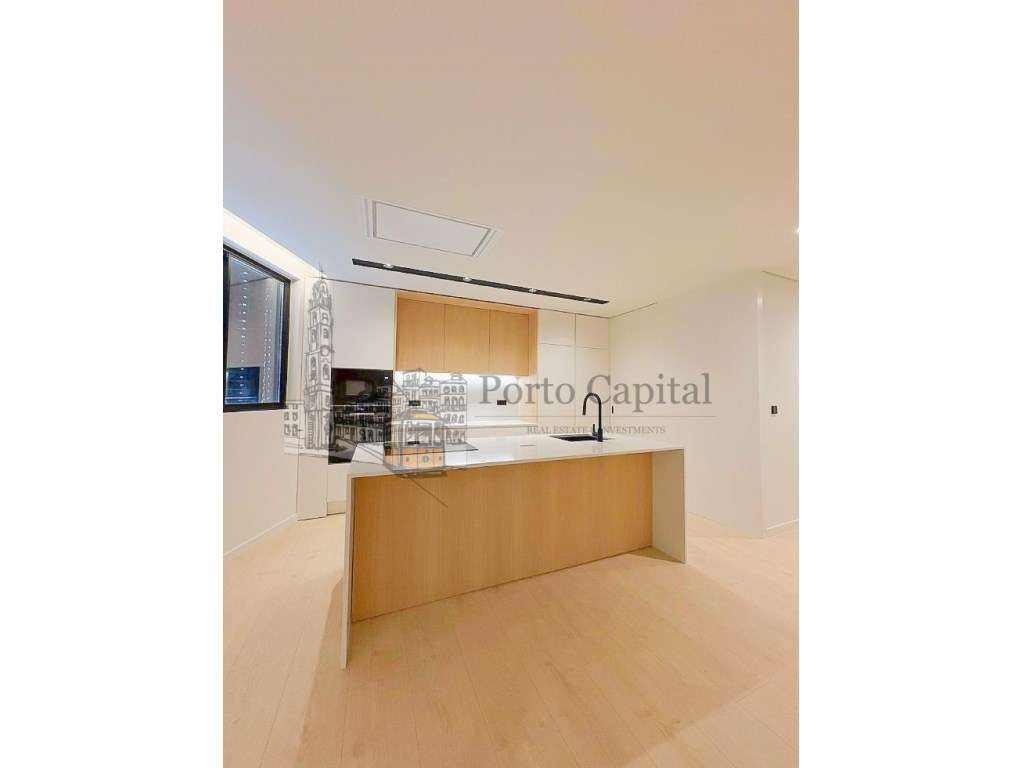 EXCELENTE APARTAMENTO T1, COM COZINHA EQUIPADA, VARANDA (28,77 M2),...-16