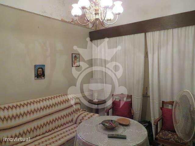 MORADIA NO CENTRO DE REGUENGOS - Grande imagem: 4/44