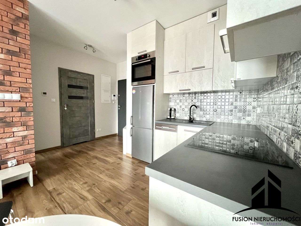 Nowoczesne, w pełni wyposażone mieszkanie z widoki-3