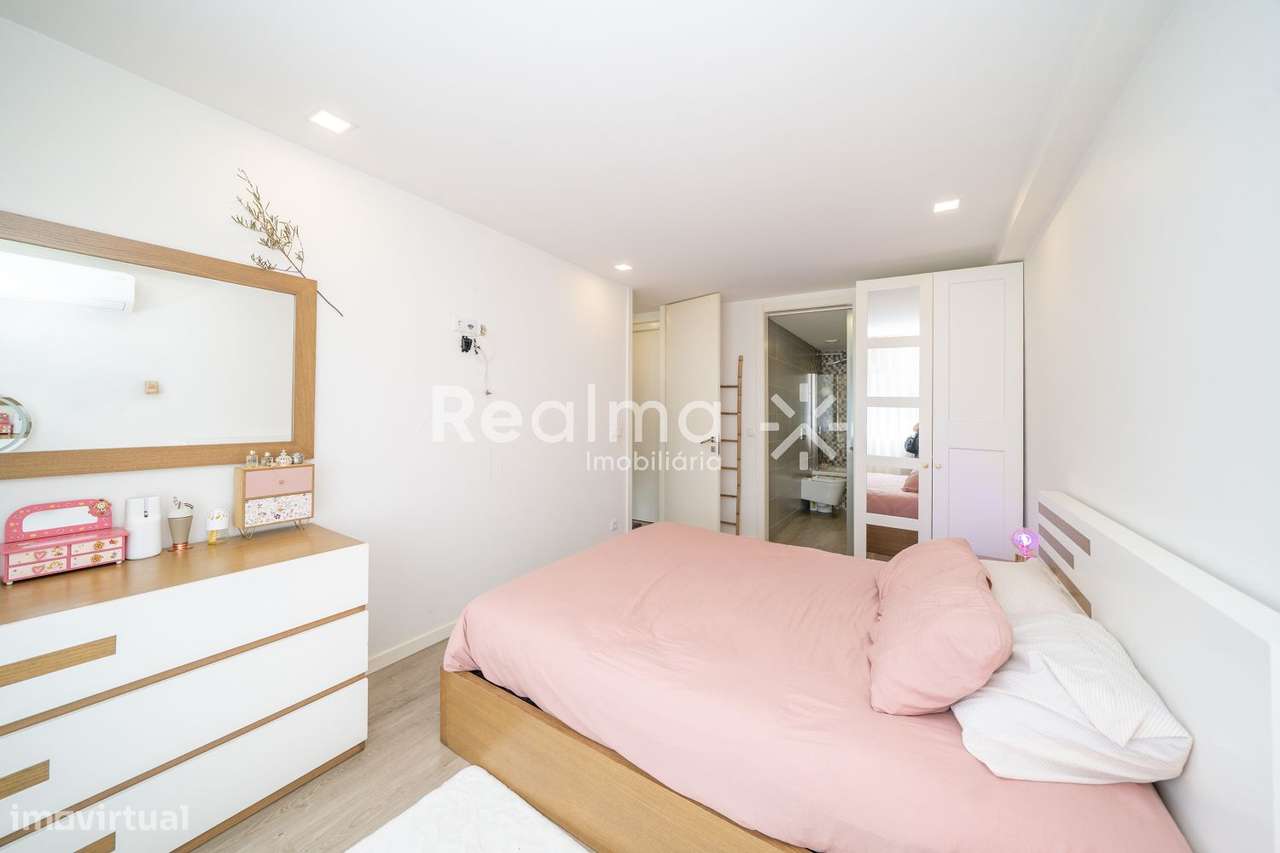 Apartamento T3 Areal- Totalmente Renovado-24