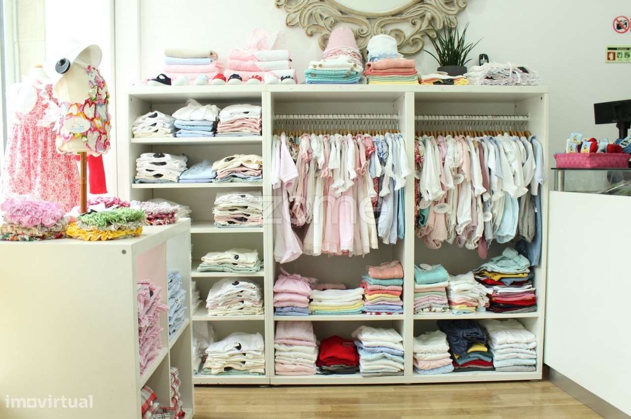 3 LOJAS EM ZONAS PREMIUM (2 em ALVALADE E 1 em CAMPO OURIQUE) - Grande imagem: 2/26