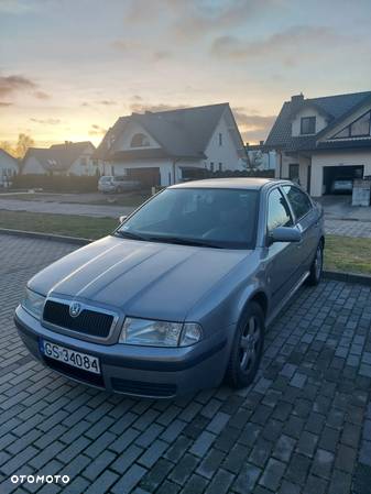 Skoda Octavia 1.6 Tour - 3