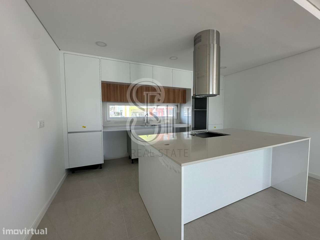 MORADIA V3+1 CENTRO DA CIDADE-1