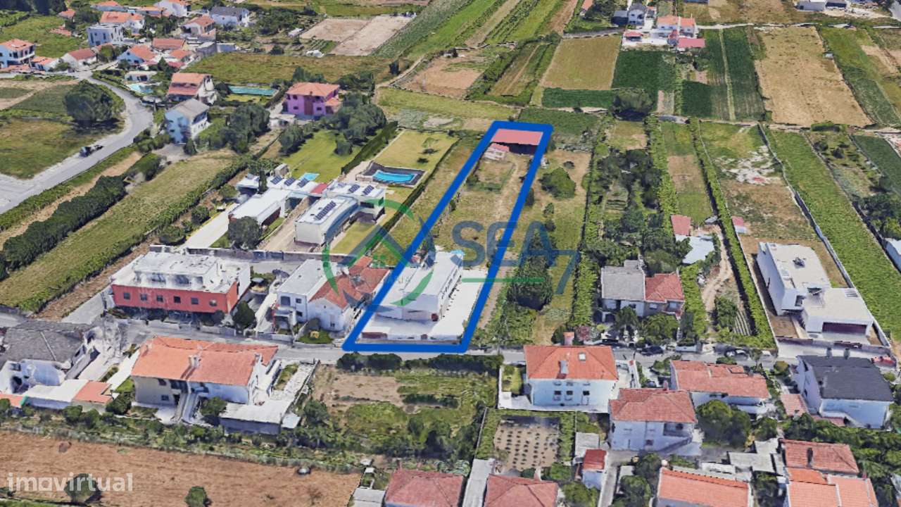 Moradia T6 com grande terreno, Meadela-57