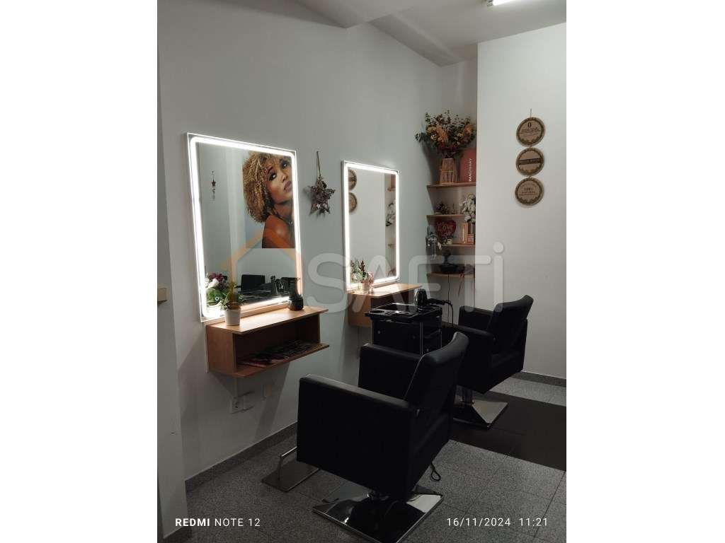 Trespasse de Cabeleireiro (Baixa de Preço) no Centro da cidade da Maia - Grande imagem: 2/4