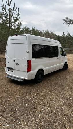 Mercedes-Benz Sprinter 910 - 6