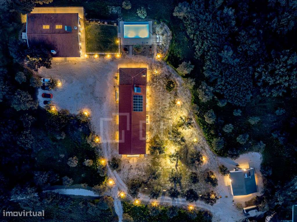 Quinta T9 em Azeitão com piscina e 11 ha de terreno, renovada-10