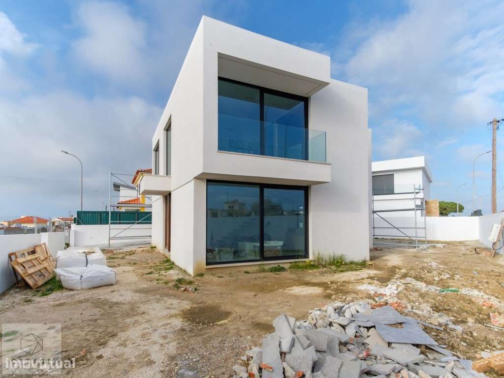 Moradia T4 com piscina no Magoito Sintra-23