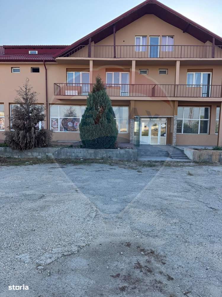 Spațiu comercial/Hotel la ieșire din Craiova - Imagine principală: 2/4