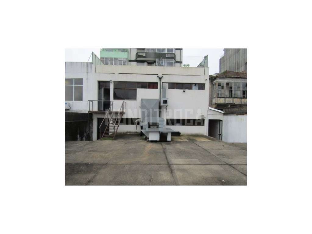 2 lojas comerciais Porto-8