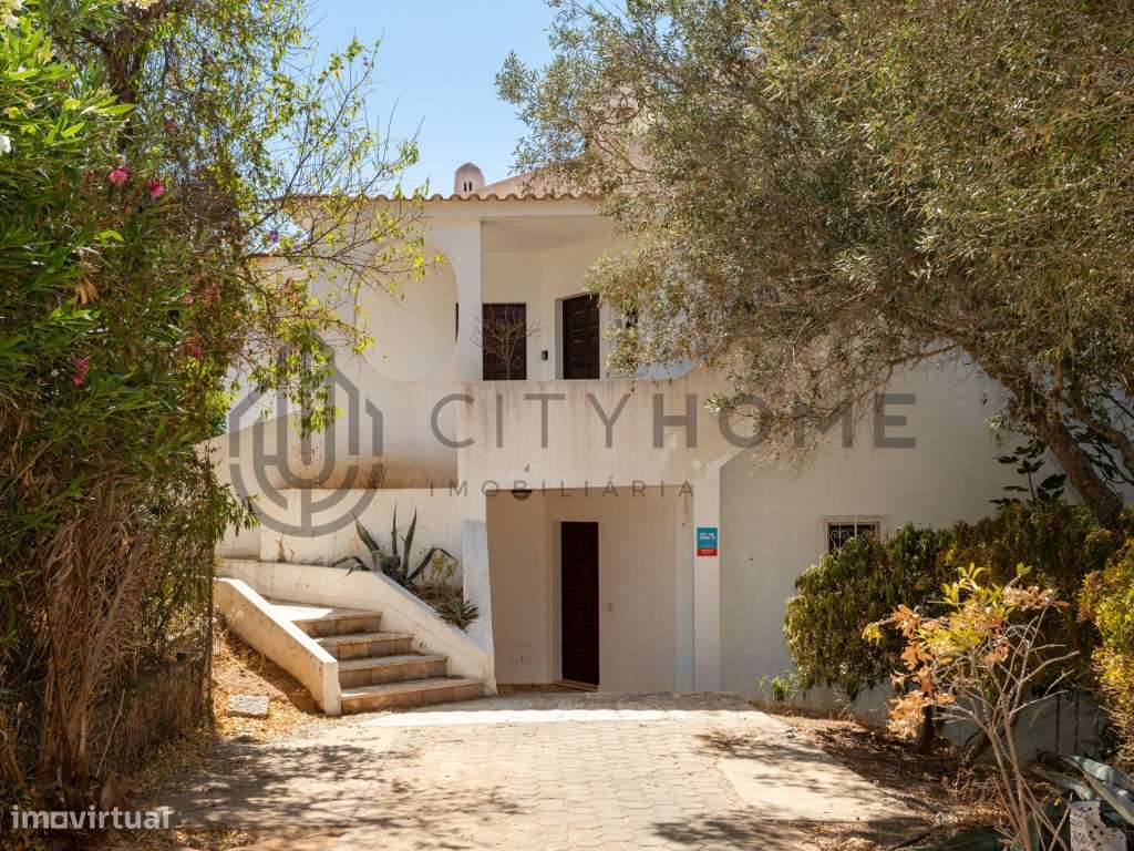 Moradia T4 com Garagem e Piscina - Grande imagem: 4/59