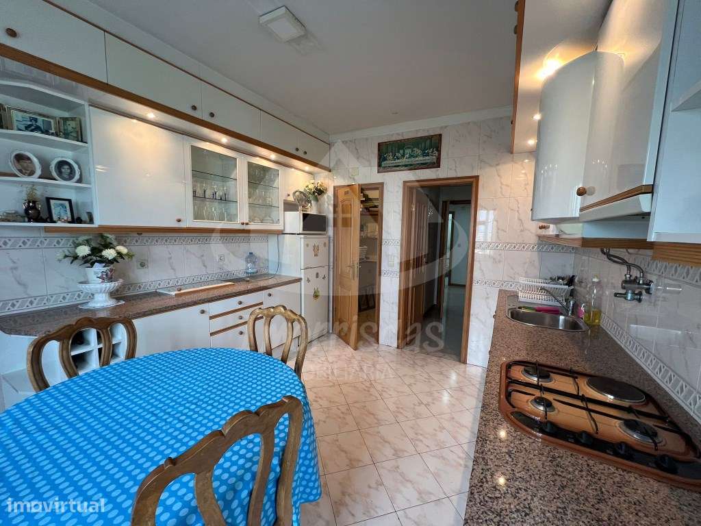 Apartamento T3 totalmente mobilado em Sacavém para arrendamento - Grande imagem: 4/34