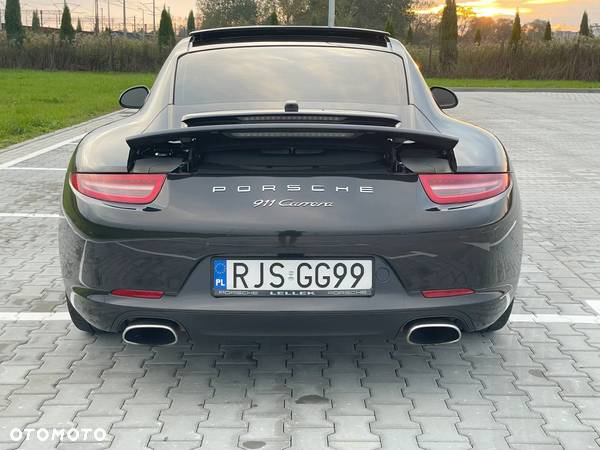 Porsche 911 Carrera PDK - 26