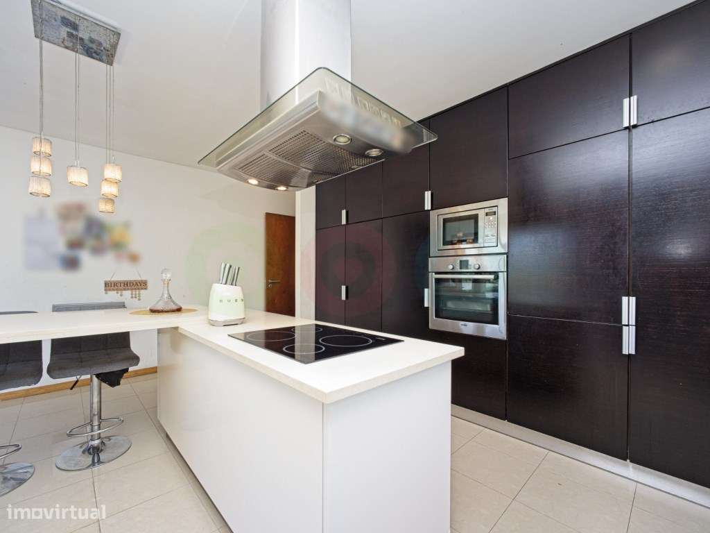 Moradia T3 em Vale S. Cosme- Piscina e jardim privativo-26