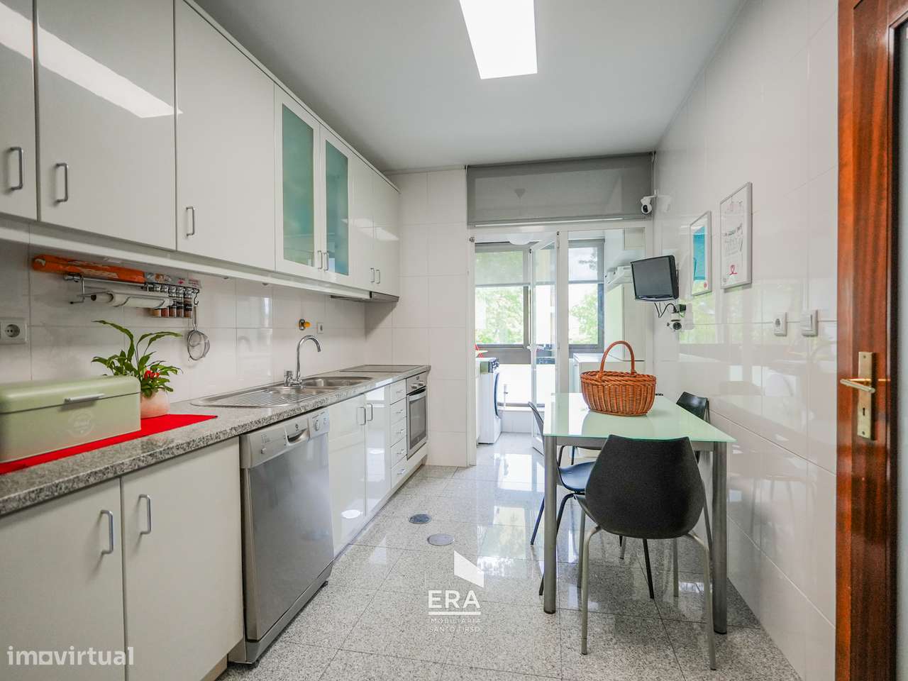 Apartamento T3 no Castêlo da Maia-6