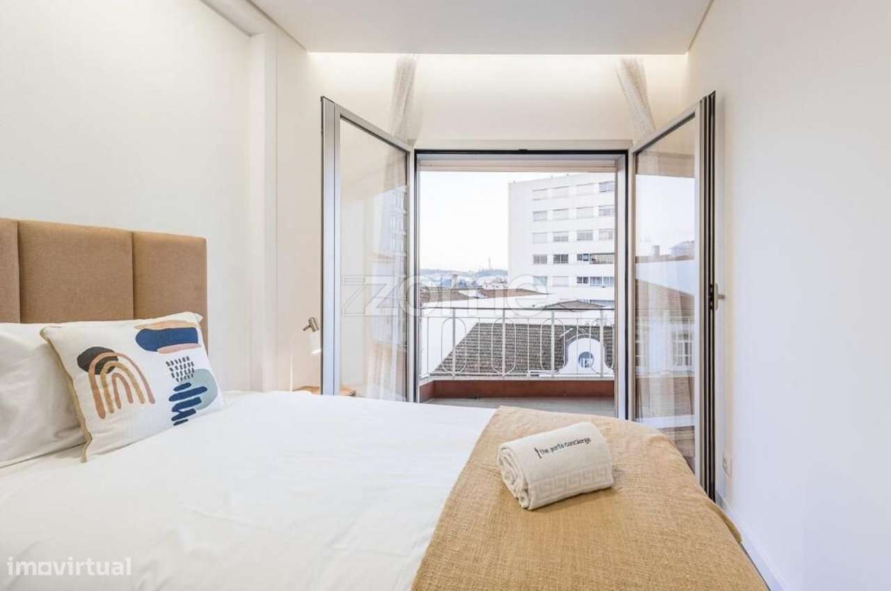 Apartamento luminoso T2+1 com varanda na Avenida Rodrigues de Freitas-15