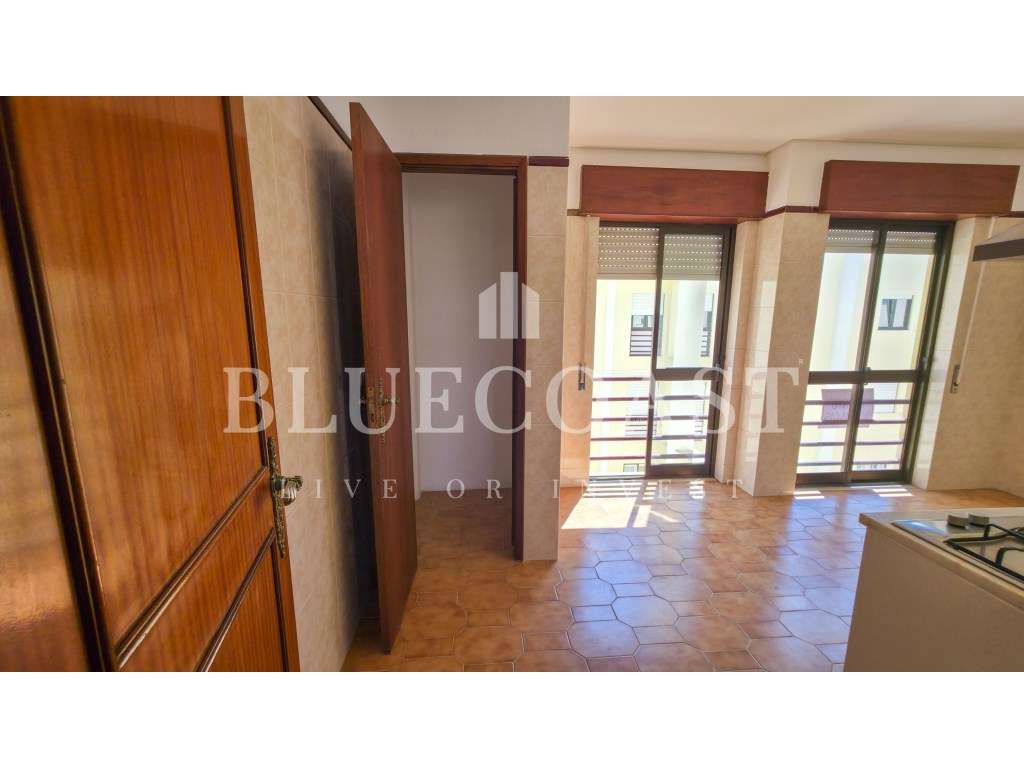 Oportunidade! Apartamento T2 com excelente luz natural-6