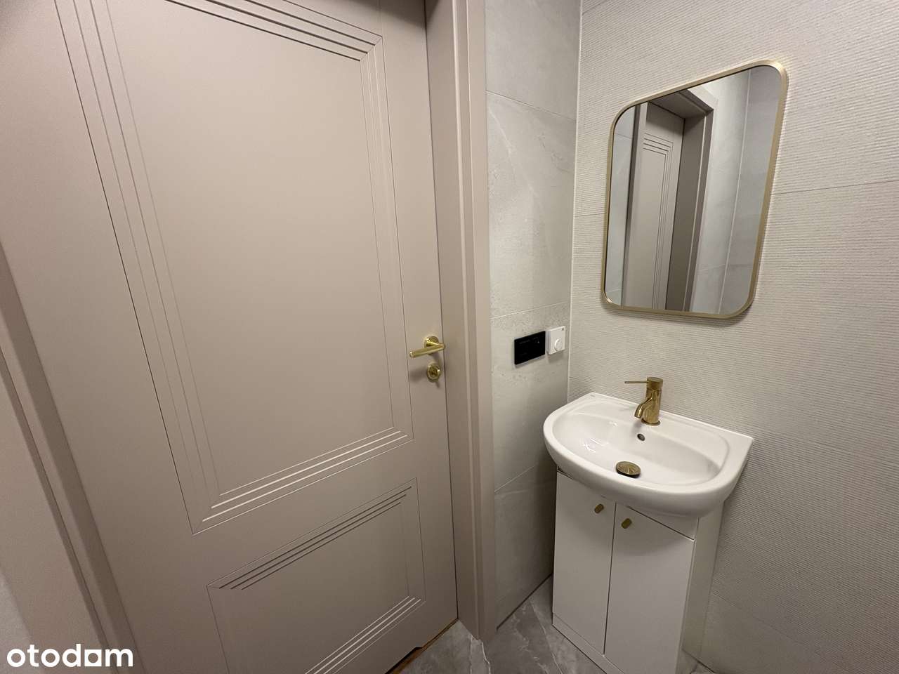 Bezpośrednio mieszkanie nr 2 pod klucz!!-6