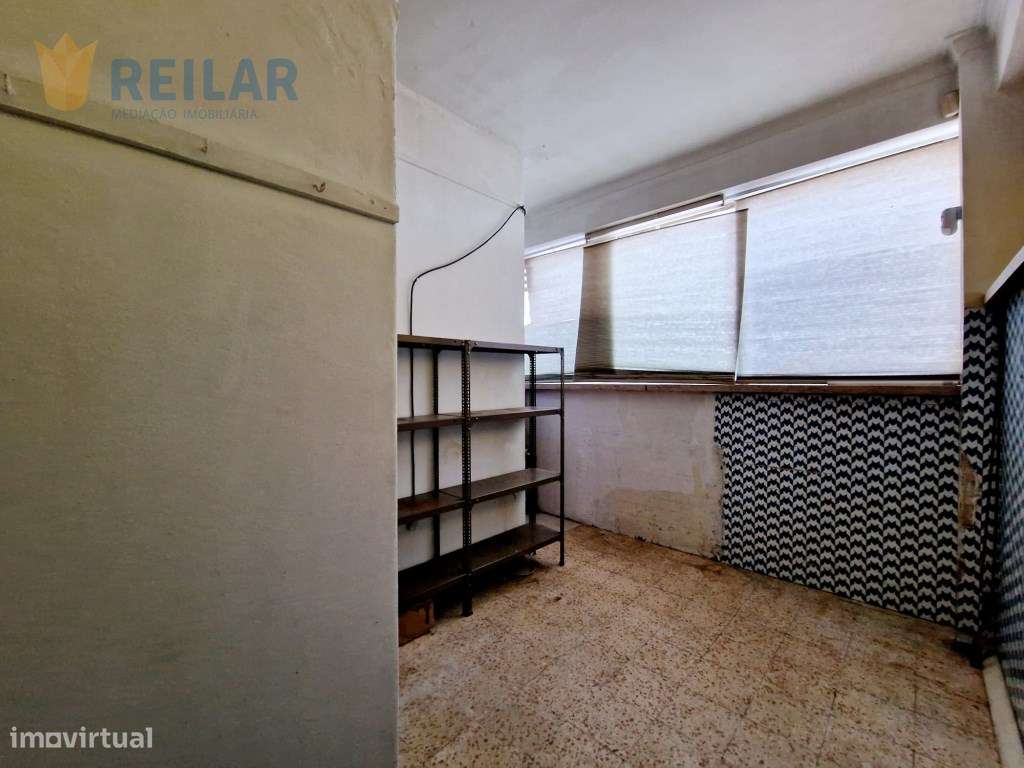 Vialonga - Loja 67 m2-14