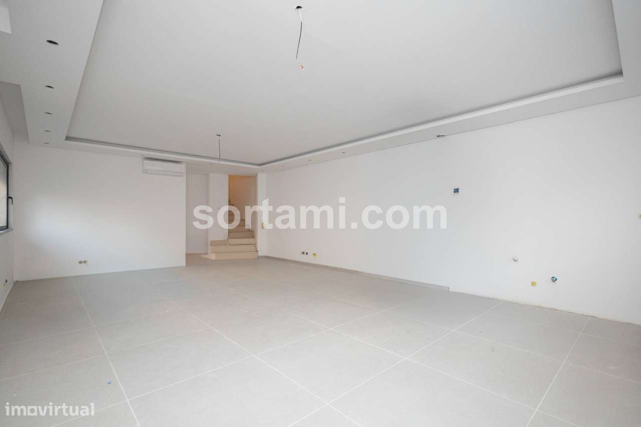 Moradia em Banda T3 Venda em Faro (Sé e São Pedro),Faro - Grande imagem: 3/25