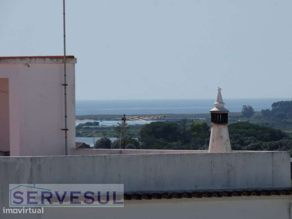 Casa Tradicional, com dois pisos, 4 quartos, dividida em duas habit...-21