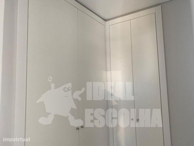 Moradia V4 em Fernão Ferro: ..
Conheça o Seu Novo Lar!...-41