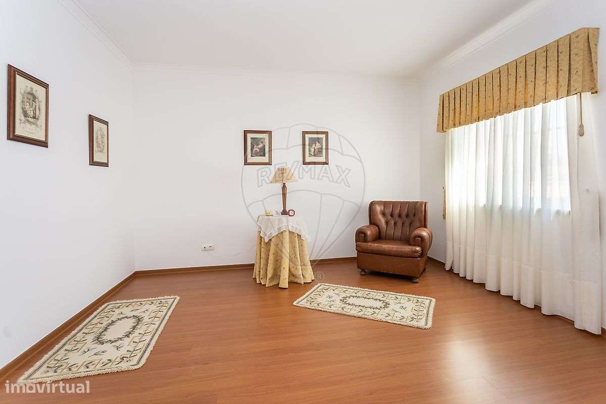 Moradia T4 para venda-7