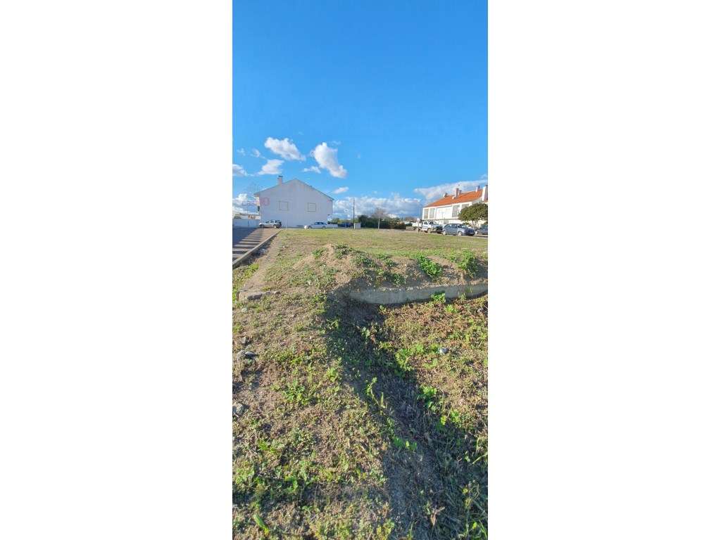 Vende-se Lote Urbano para Construção de Comércio e Serviços - Grande imagem: 4/5