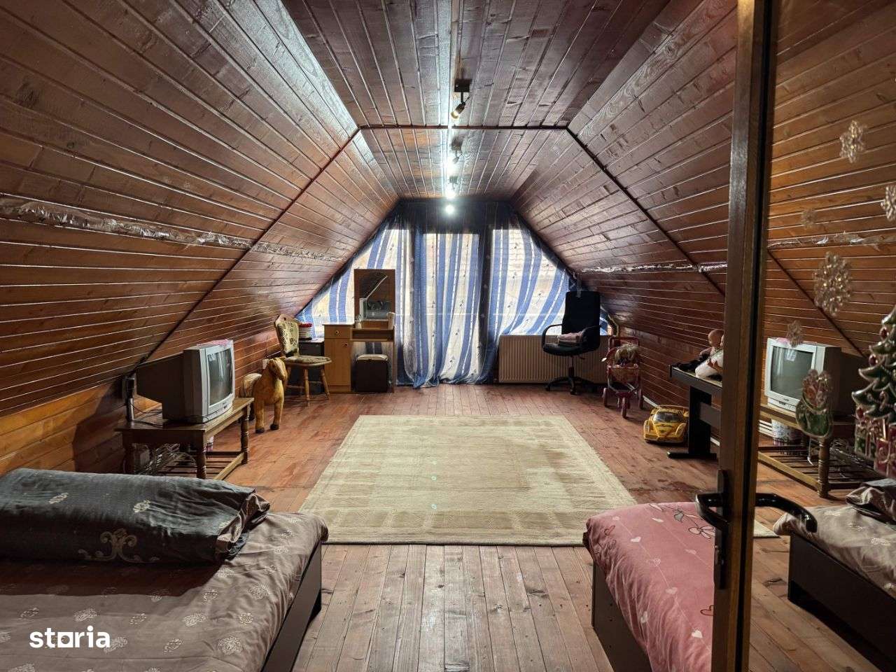 IMOBIL cu 3 cladiri, 14 camere, 6 bai, T= 611 mp, ultracentral,Caracal - Imagine principală: 4/20