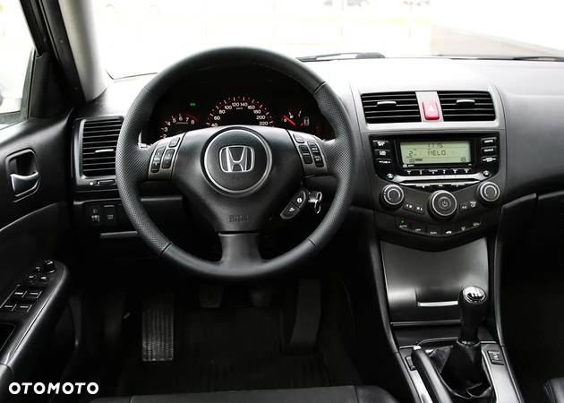 Honda Accord 2.0 Sport - 15