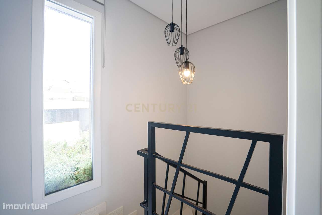 Moradia de Luxo T3 junto a Sintra | Vila Verde-33