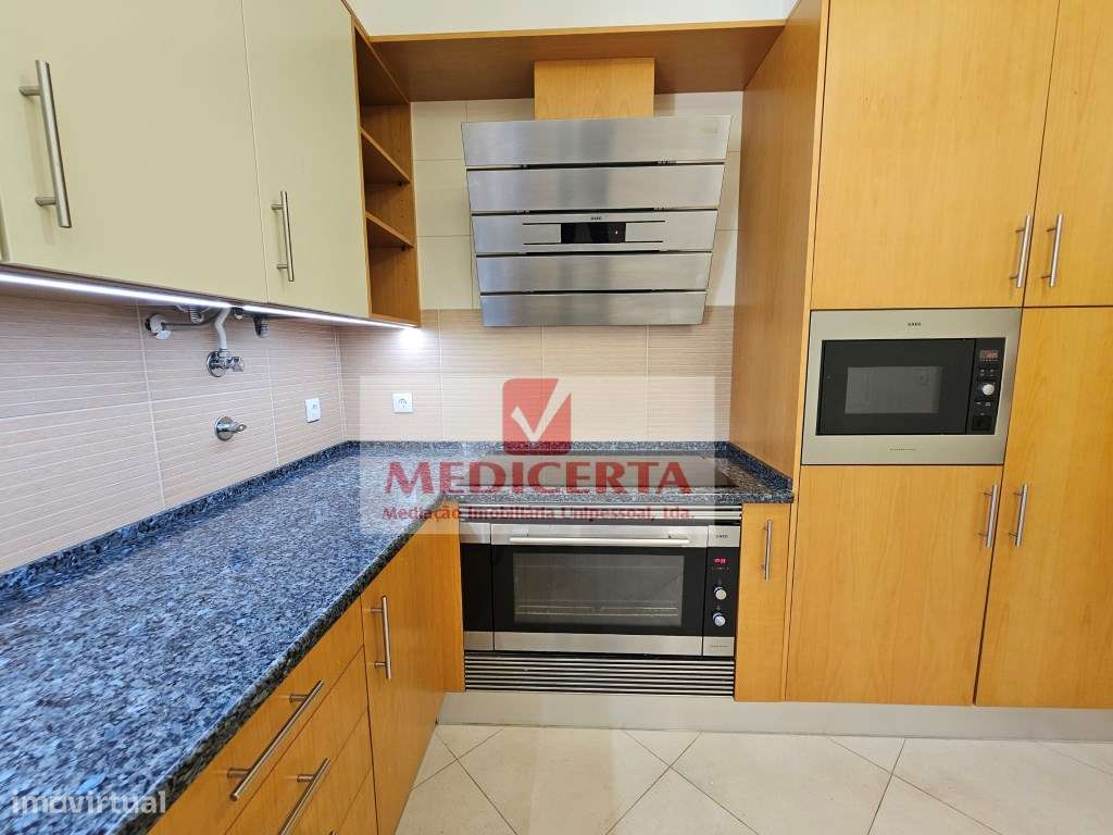 Algueirão - Moradia/Isolada T5 + Logradouro 350m² + Garagem-13