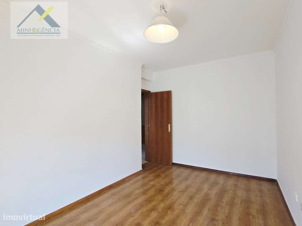 Apartamento T2 no Vale do Cobro em Setúbal-24