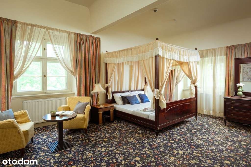 Wyjątkowy Pałac + osobny hotel pod Wrocławiem-11