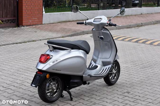 Piaggio Vespa - 11