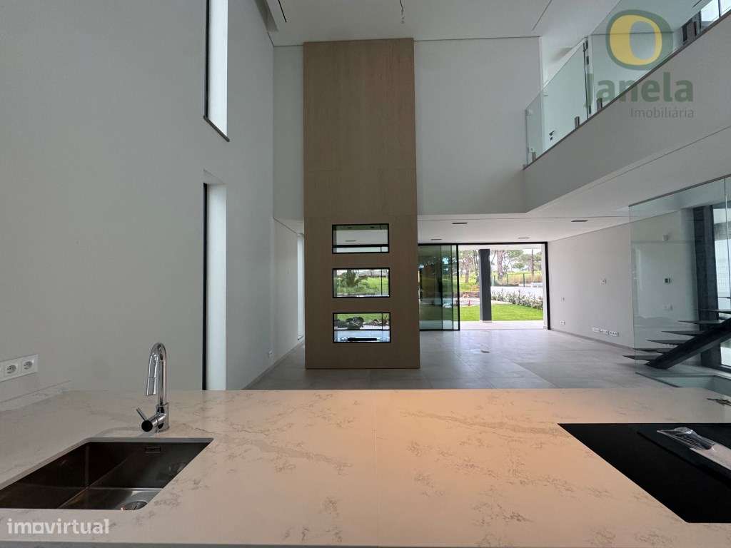 Moradia T4 de Luxo com Piscina, em Primeira Linha de Golfe, Vilamoura-25