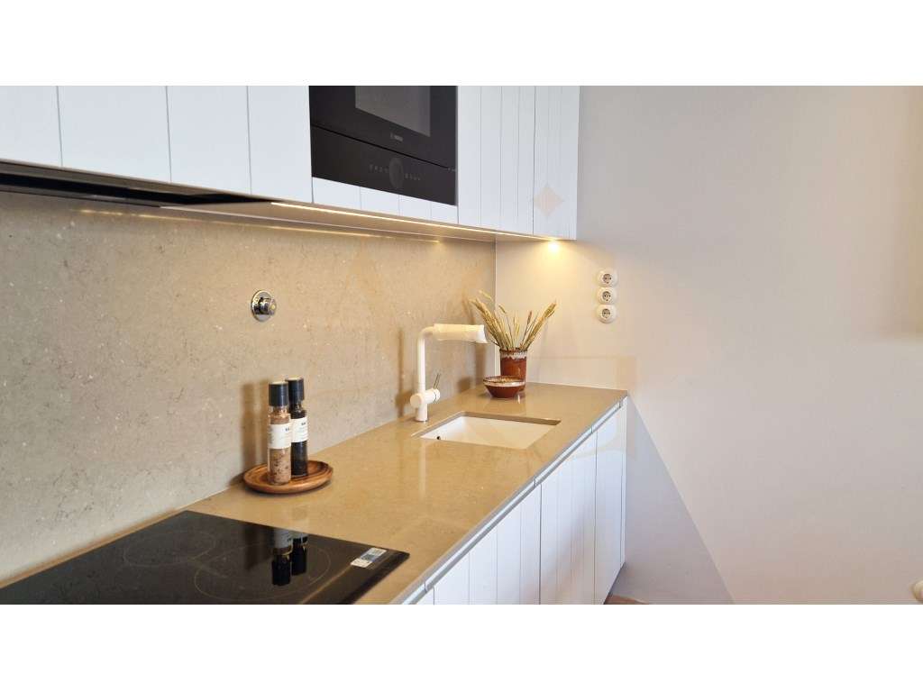 Moradia T3 de luxo no centro de Tavira com piscina e garagem privada-5