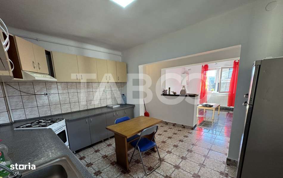 Casa de inchiriat cu 5 camere curte pet friendly Lazaret Sibiu - Imagine principală: 5/12