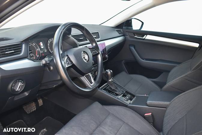 Skoda Superb 2.0 TDI DSG Ambition - 6